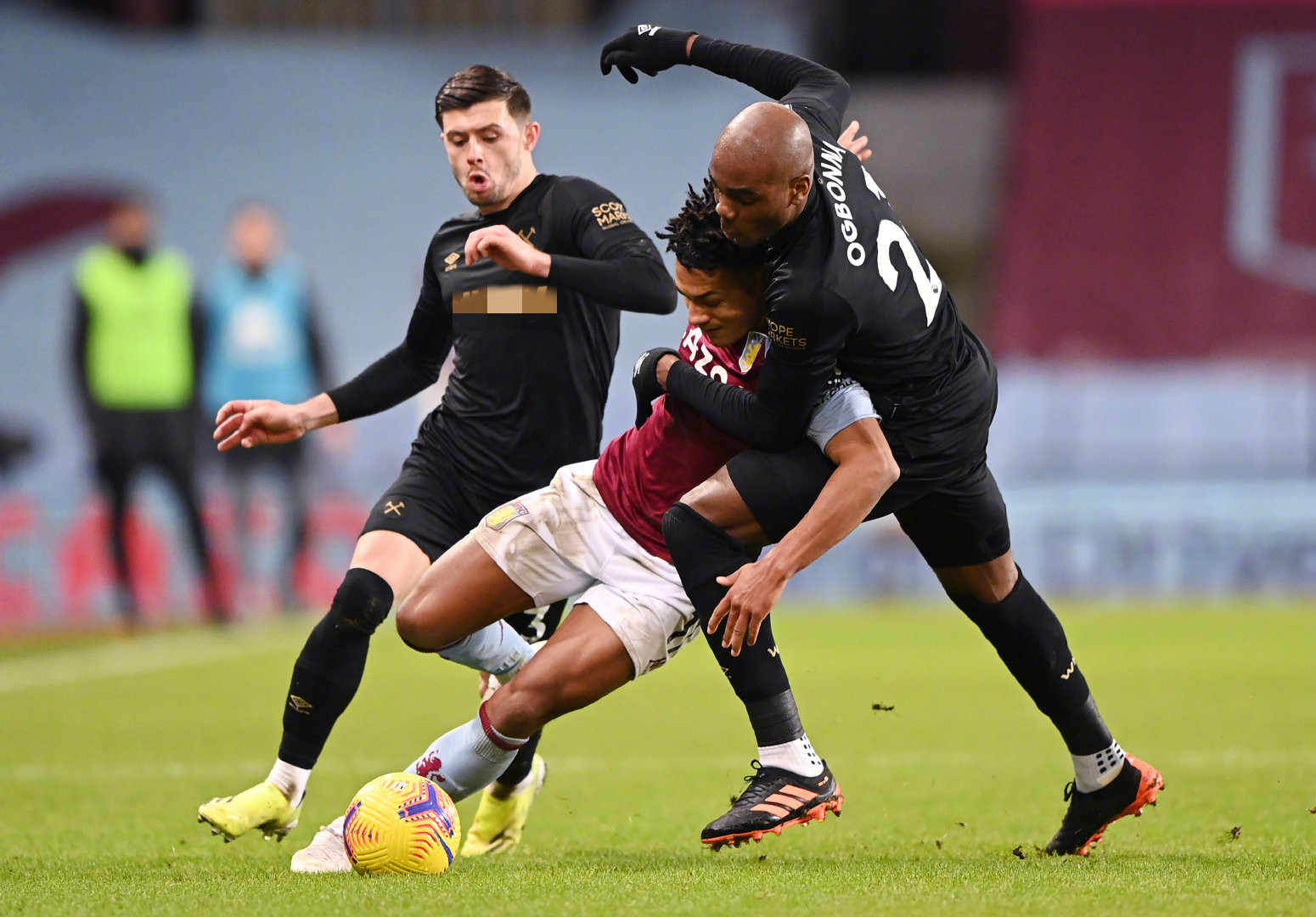 並展現出了 並展現出了